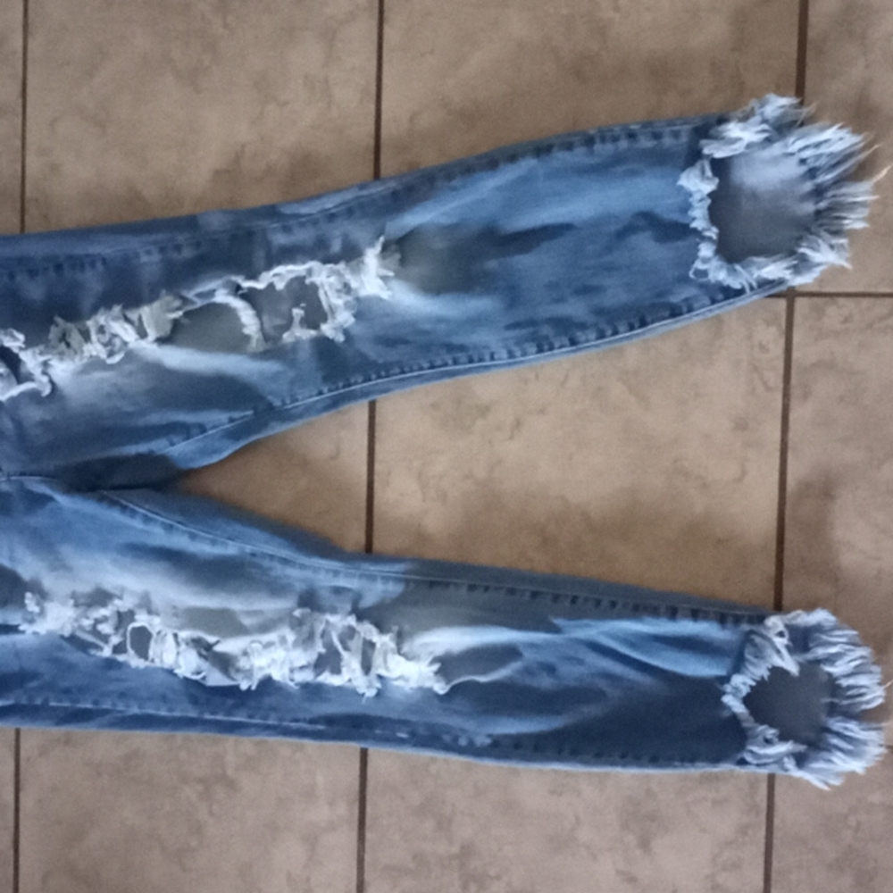 Jeans - Picture 2 of 4